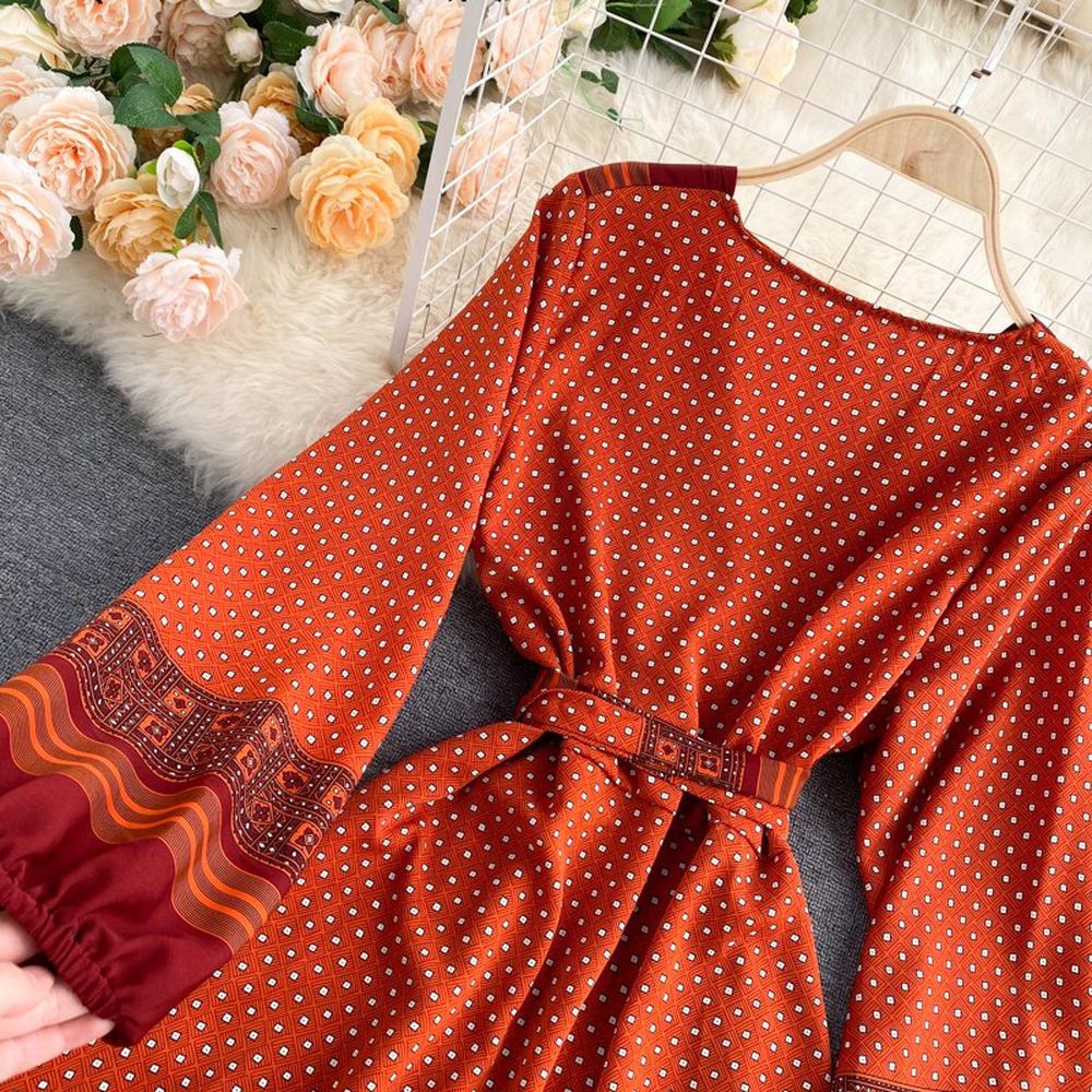 Robe vintage marron à col en V et manches longues bouffantes imprimées à la taille AR1003
