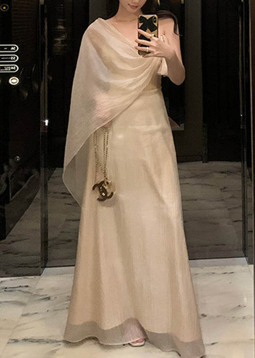Robe longue d'été asymétrique en soie unie abricot élégante
