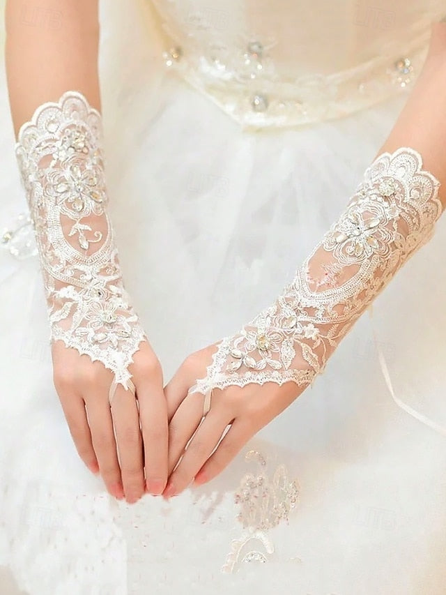 Elegant with Accessories Wedding – Bridal Pearls Lace Gloves