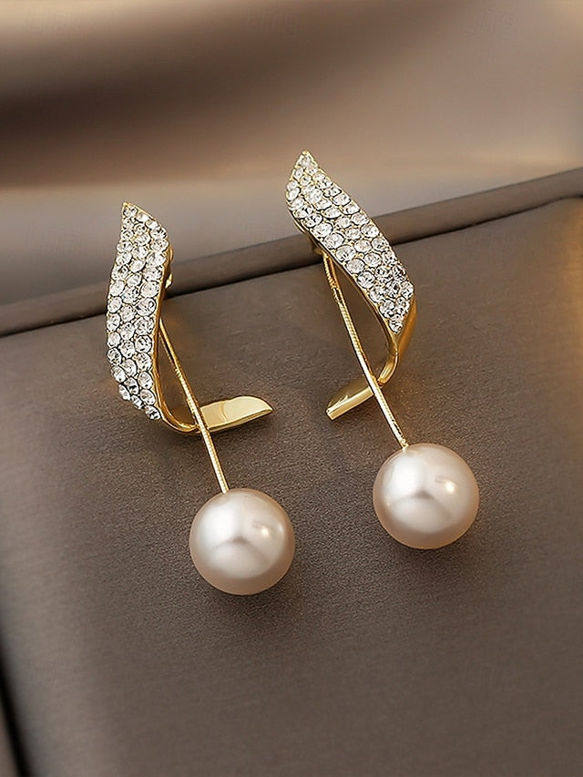 Earrings with – Pearl Gold-Plated Detailing Elegant Crystal
