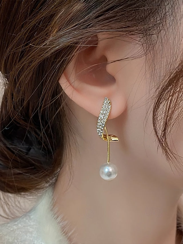 Earrings with – Pearl Gold-Plated Detailing Elegant Crystal