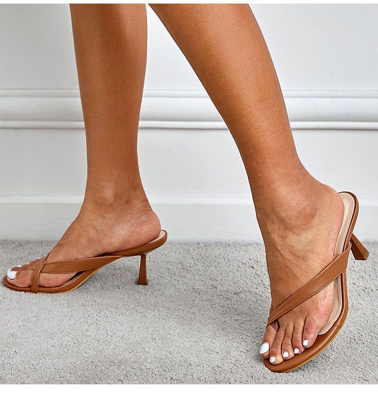 Toe Loop Heeled Sandals AH275
