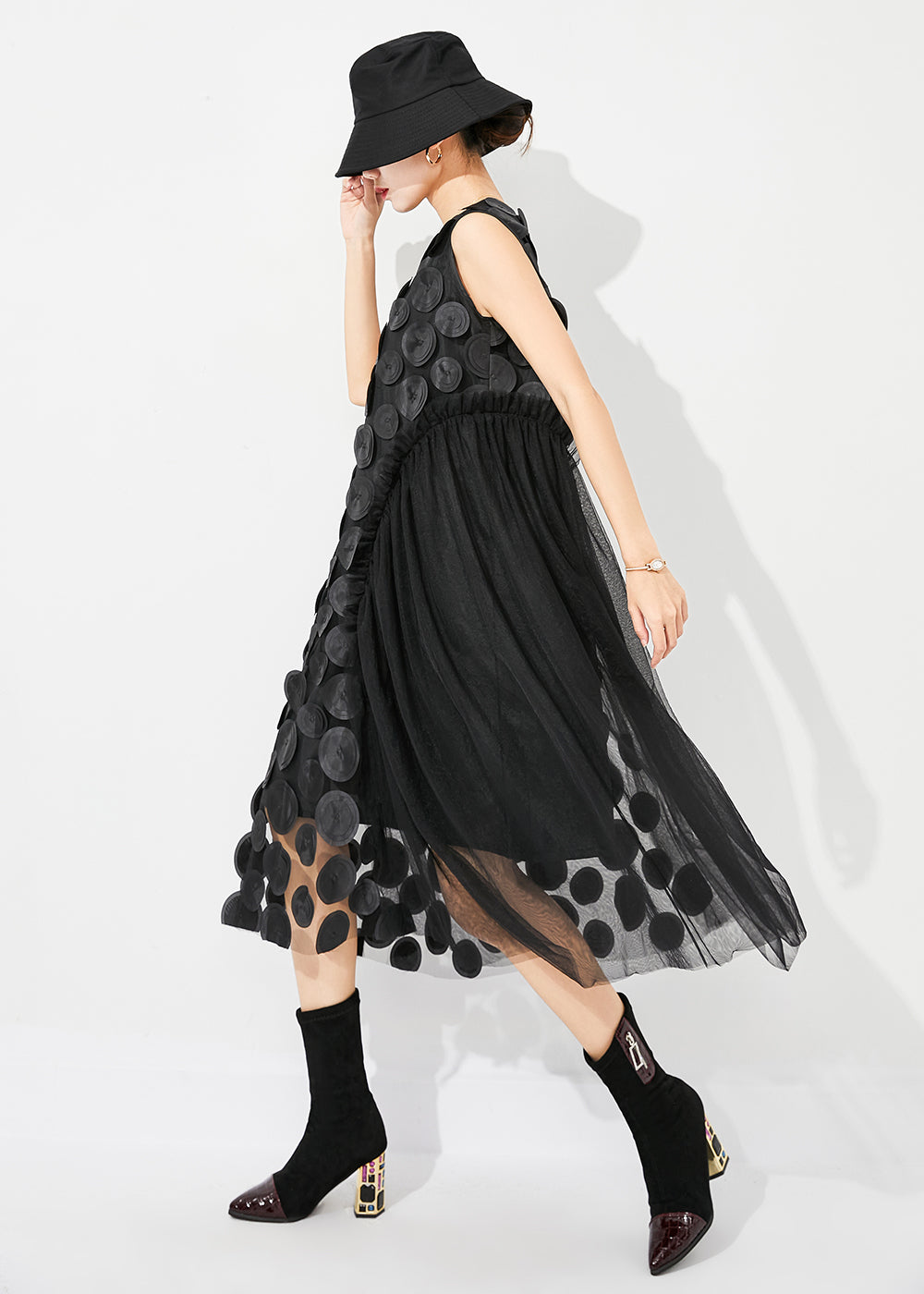 Robe de vacances unique en tulle patchwork surdimensionnée noire sans manches LY0881