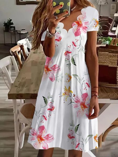 Lässiges, florales Strickkleid mit kurzen Ärmeln MMus31