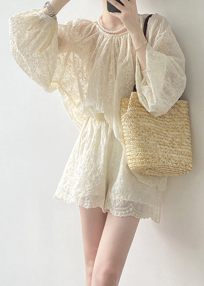 Ensemble deux pièces printemps brodé et short en coton beige 