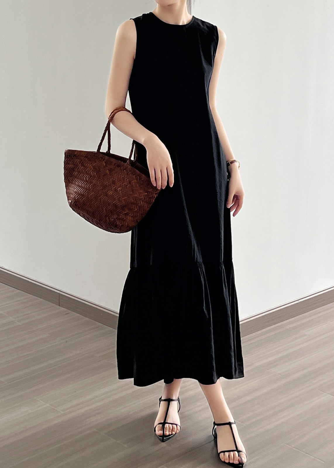 Black Wrinkled Cotton Long Dress O Neck Sleeveless NN021