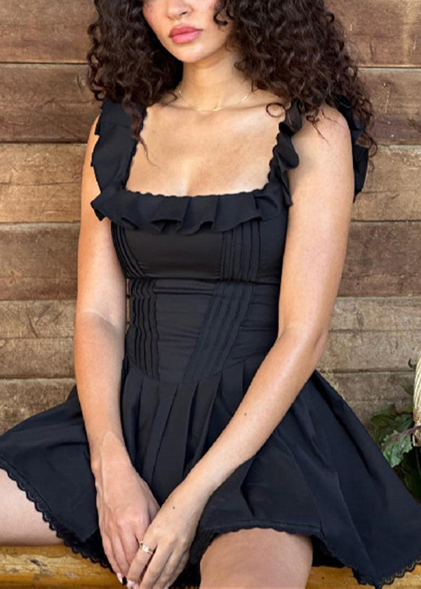 Schwarzes Spaghetti-Kleid im Sommerstil mit Rüschenträgern 