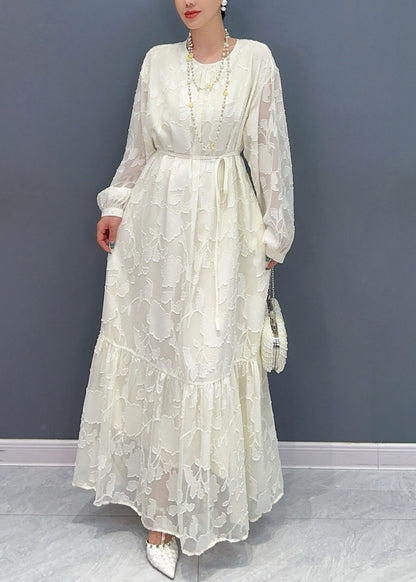 Robe longue ample blanche à col rond et imprimé nouée à la taille Automne AR1036 