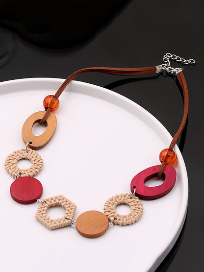 Collier géométrique en bois ethnique pour femme