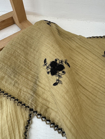 Damen Stickerei Dreieck Artsy Schal Blume