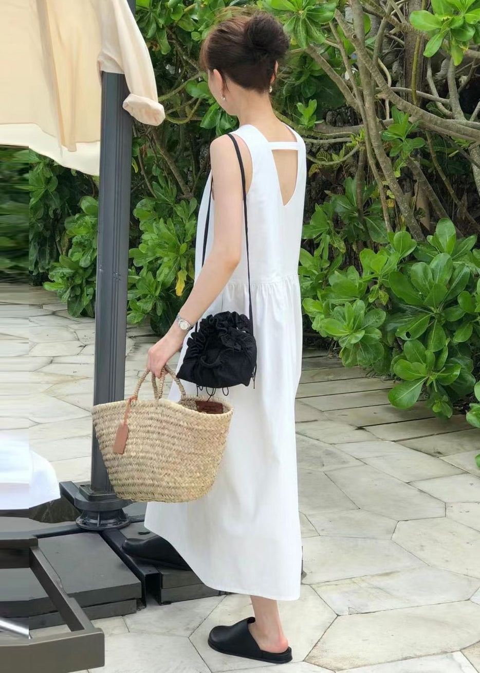 Weißes rückenfreies Kleid ärmellos Edle Urlaubsbaumwolle