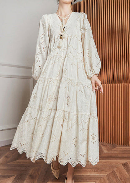 Nouvelle robe blanche en coton à lacets et ajourés à manches longues AJ1040 