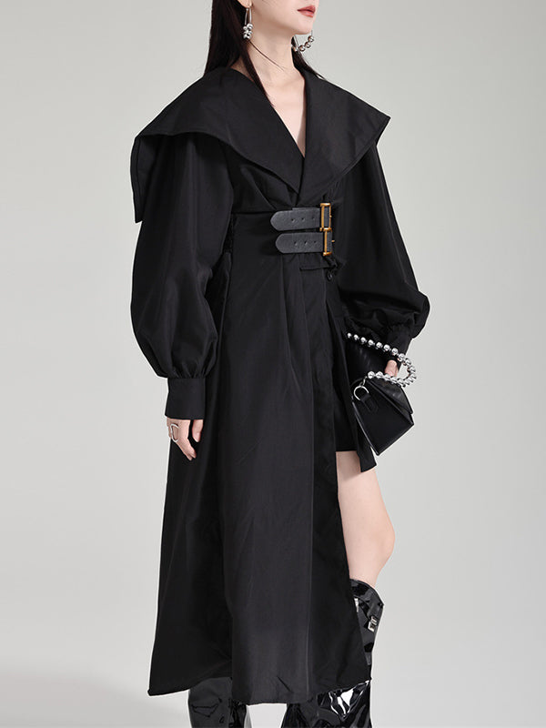 Robe longue noire plissée asymétrique à revers et ceinture moderne 