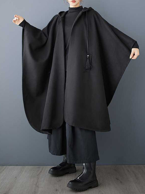 Stilvoller schwarzer Trenchcoat mit Kapuze, Kordelzug, Quastentaschen, Reißverschluss und Fledermausärmeln TW007 