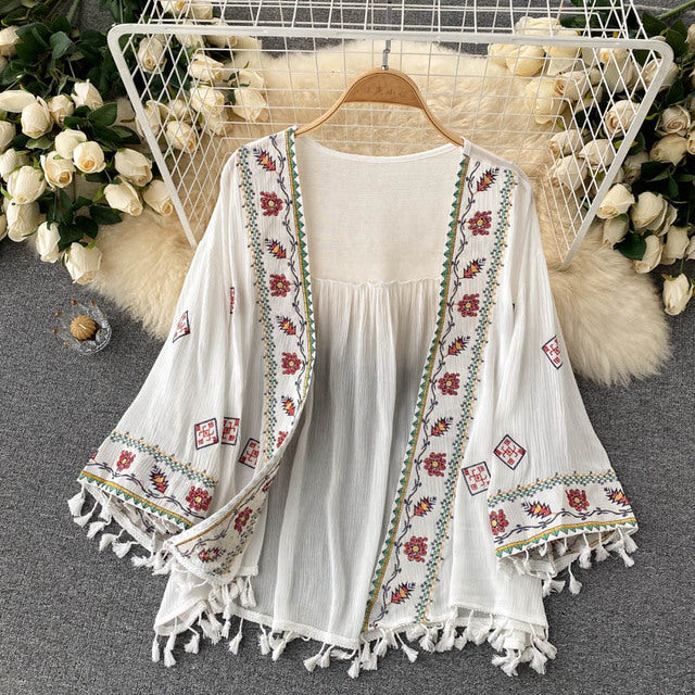 Bohemian White Embroidered Three-quarter sleeves Splicing Tassel Cardigan AR1023