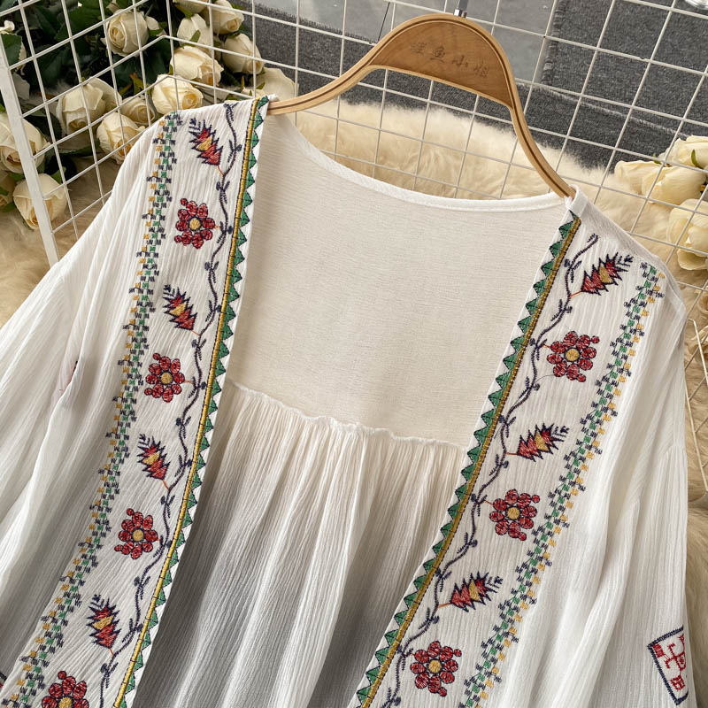 Bohemian White Embroidered Three-quarter sleeves Splicing Tassel Cardigan AR1023