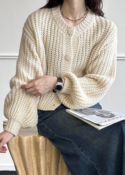 Cardigan en tricot de coton beige à boutons et col rond à manches longues AF1035 