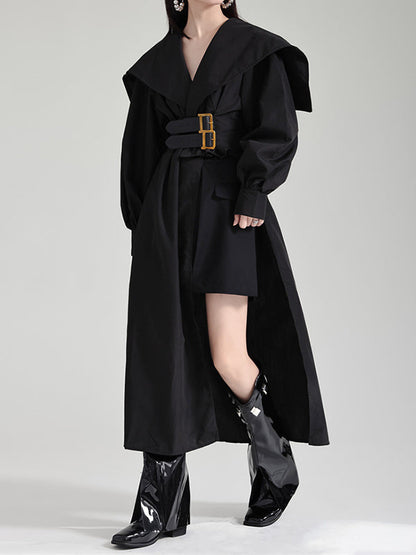 Robe longue noire plissée asymétrique à revers et ceinture moderne 