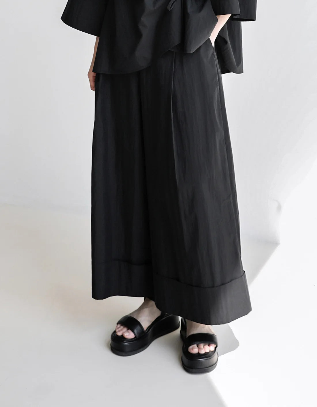 Pantalon kaki élastique à taille large et biologique 