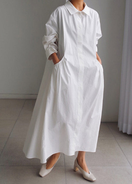 Pan Peter Kleid mit langen Baumwollärmeln und Knopfleiste, Boutique-Kragen, Weiß 