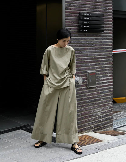 Lässiges Baumwolltop mit Kordelzugärmeln in Khaki, halb asymmetrisch 