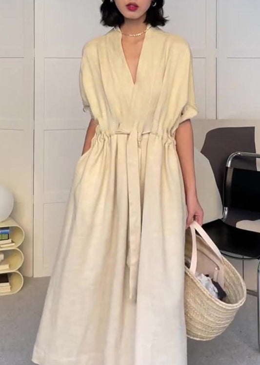 Modernes Sommerkleid aus Baumwolle in Beige mit V-Ausschnitt und Taschen 