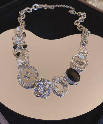 Collier de perles en zircon avec bouton en alliage