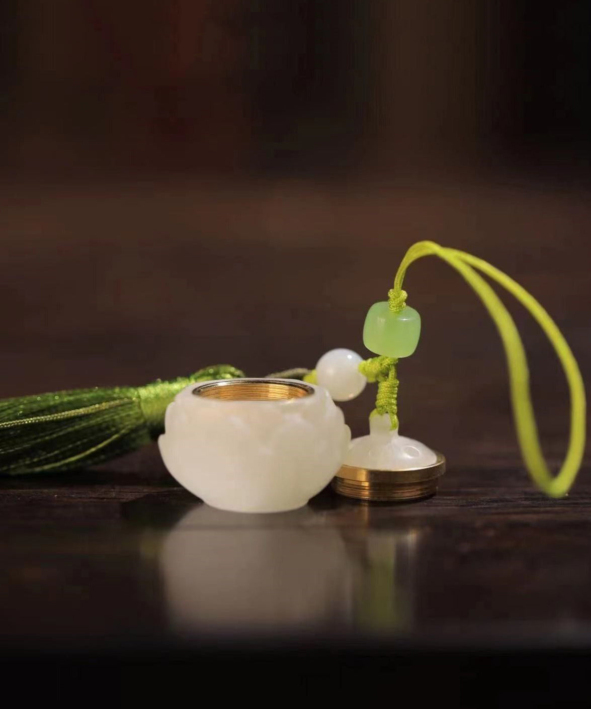 Jade Woven Art Hollow Lotus Tassel Hand Phone Green Chains Out