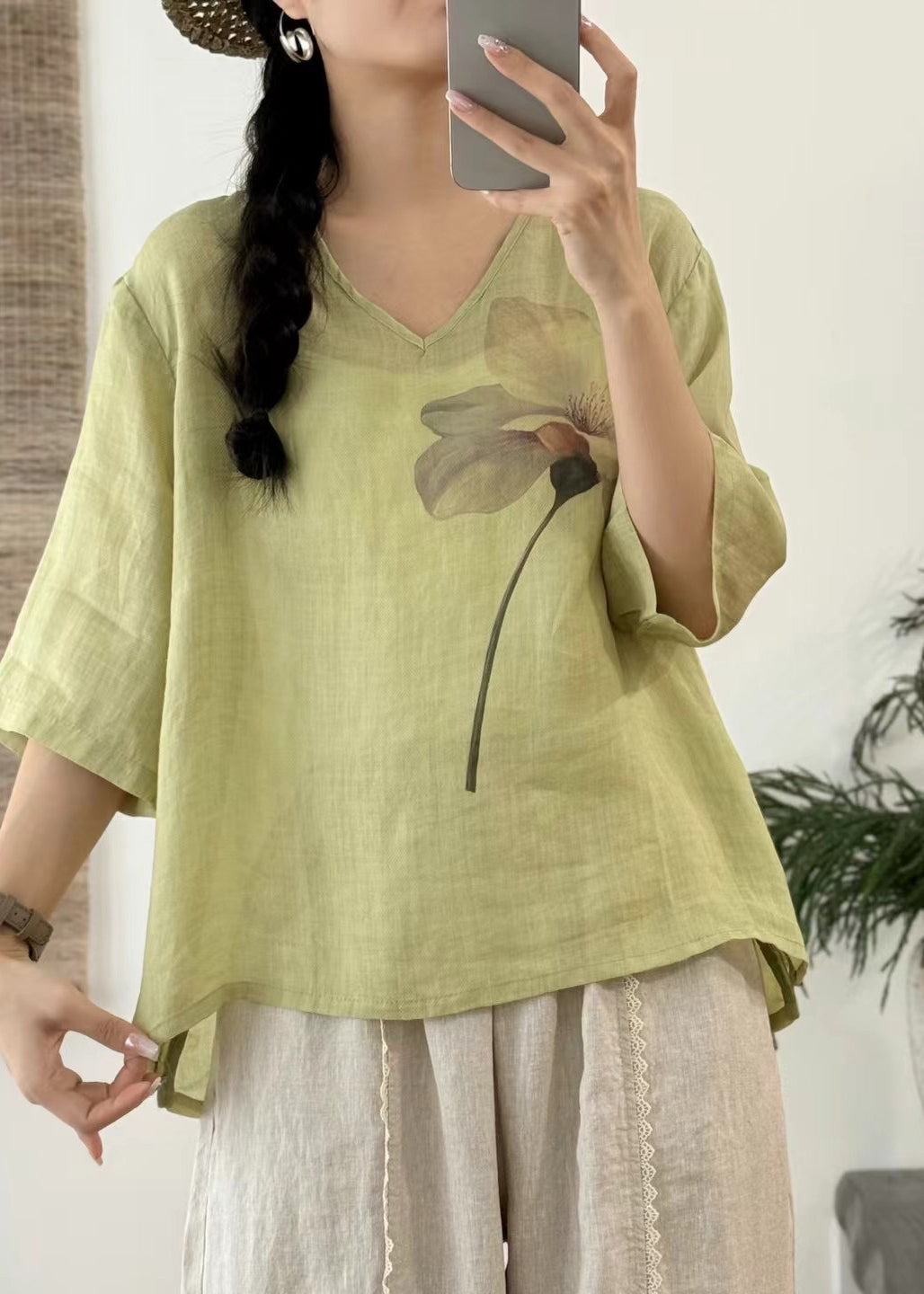 Chemise rose à manches et col V, imprimé artistique, demi-lin, ouverte sur le côté