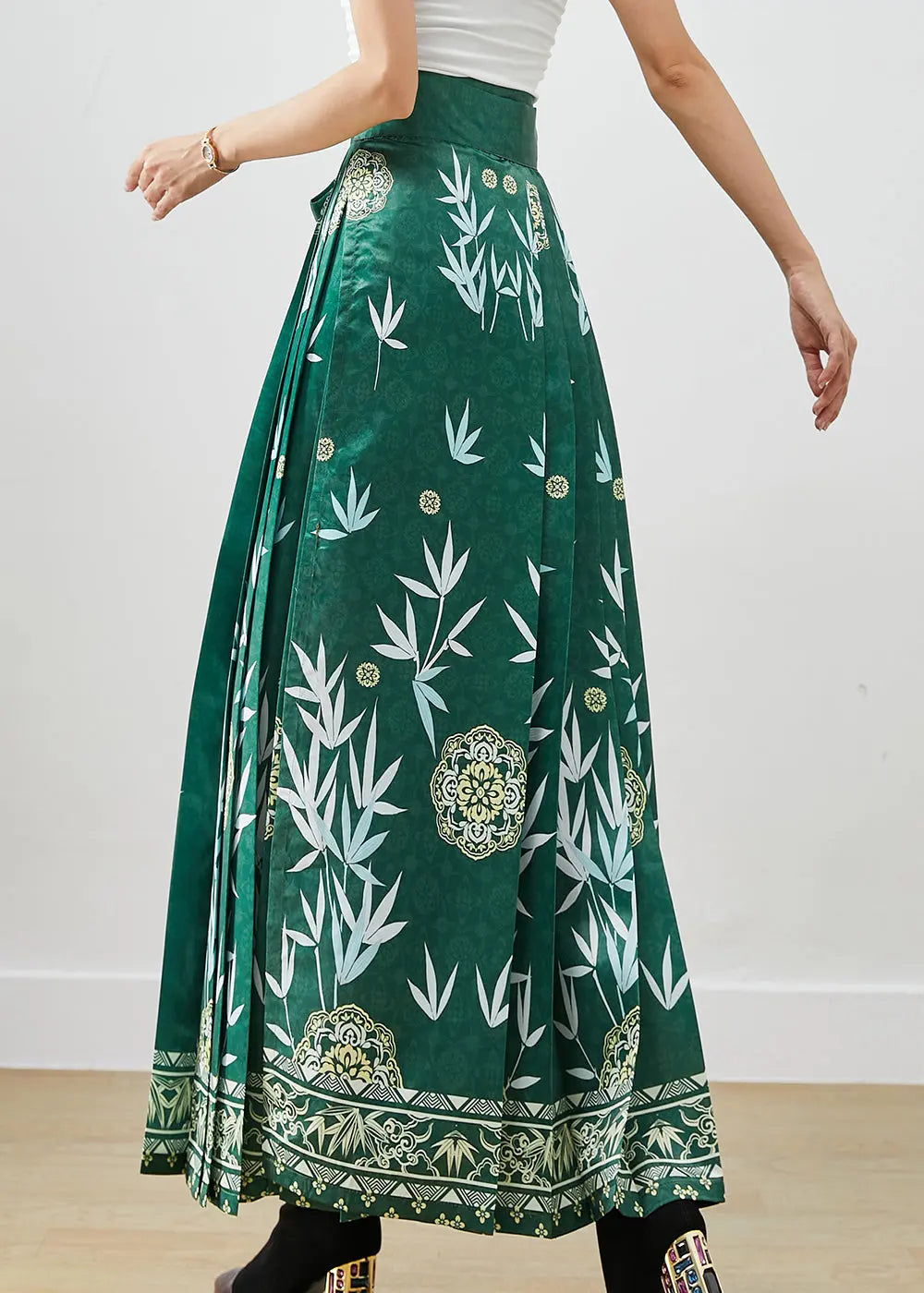 Beautiful Green Bamboo Leaf Print Exra Large Hem Silk Pleated Skirts Fall Ada Fashion