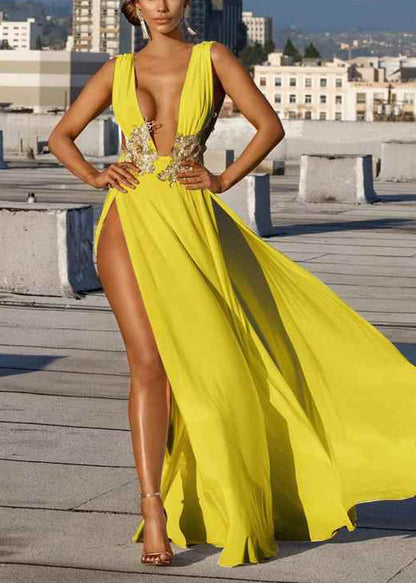 Robe de soirée jaune à décolleté plongeant et à encolure latérale pour l'été