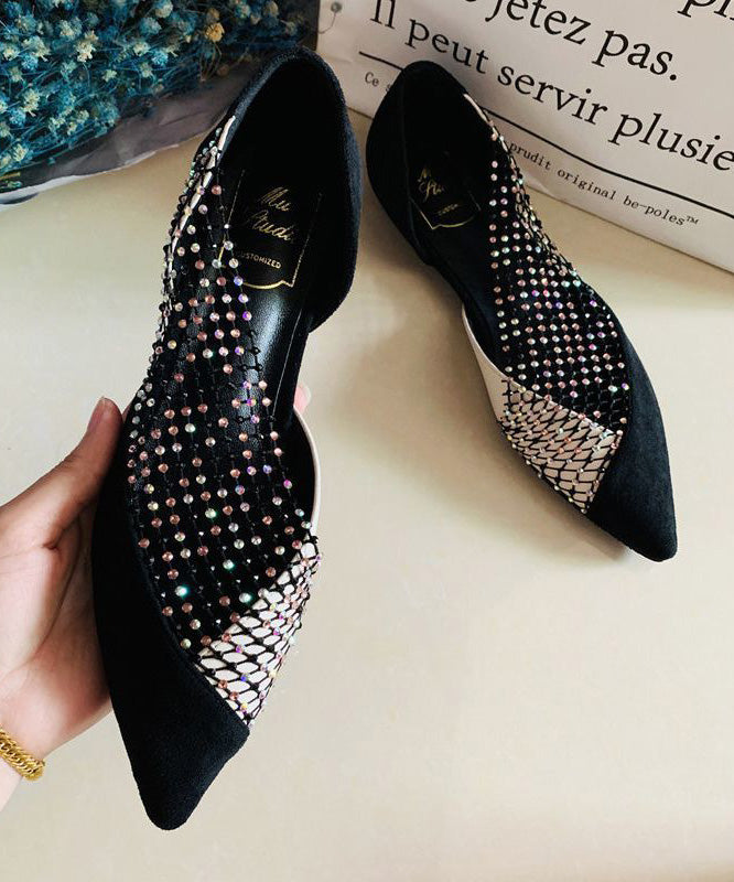 Chaussures noires pointues en daim à bout plat et zircon