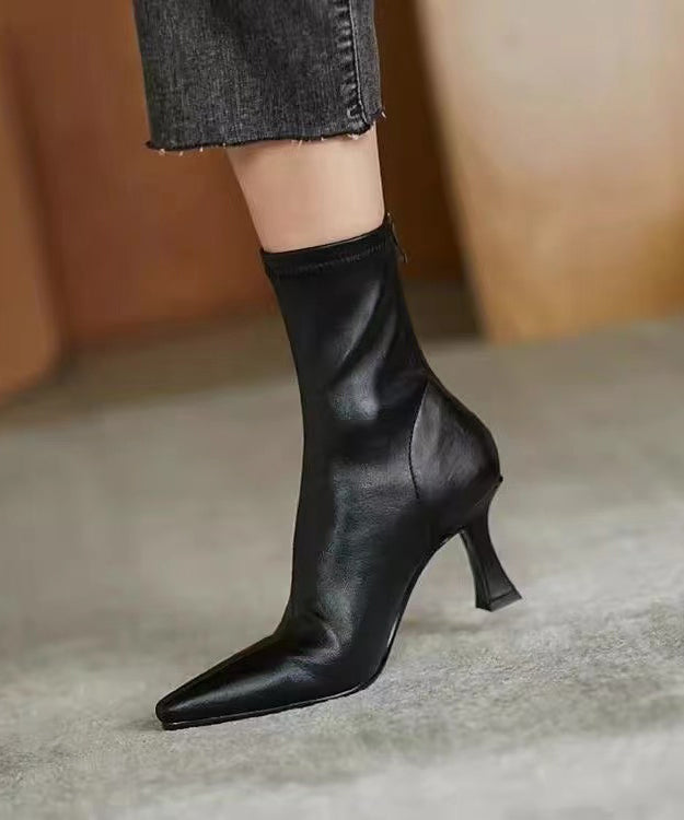 Schwarze Spleiß-High-Heel-Stiefel mit spitzer Zehenpartie und Reißverschluss OM010