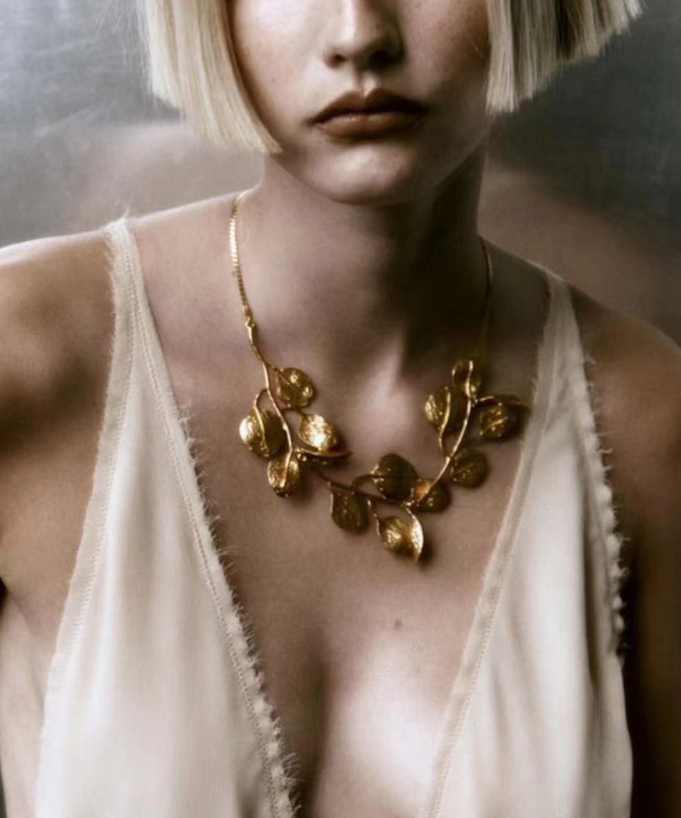 Collier princesse bohème en alliage de métal doré avec feuilles YI009