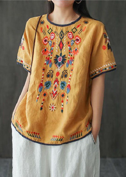 T-shirt bohème ample en coton blanc brodé pour l'été TN016