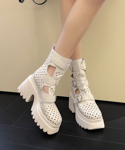 Bottes en cuir de vachette blanc avec boucle creuse et épissage QK064