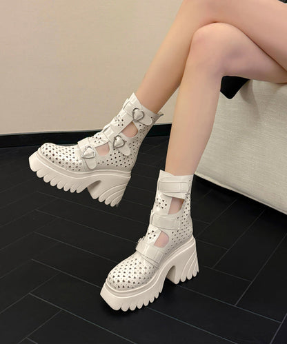 Bottes en cuir de vachette blanc avec boucle creuse et épissage QK064