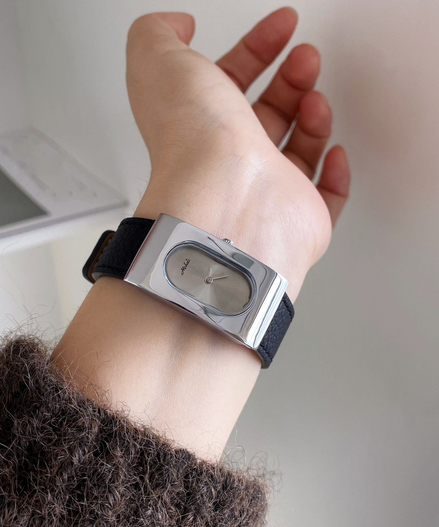 Rechteckige kurze Bewegung Uhren Leder Quarz Seide