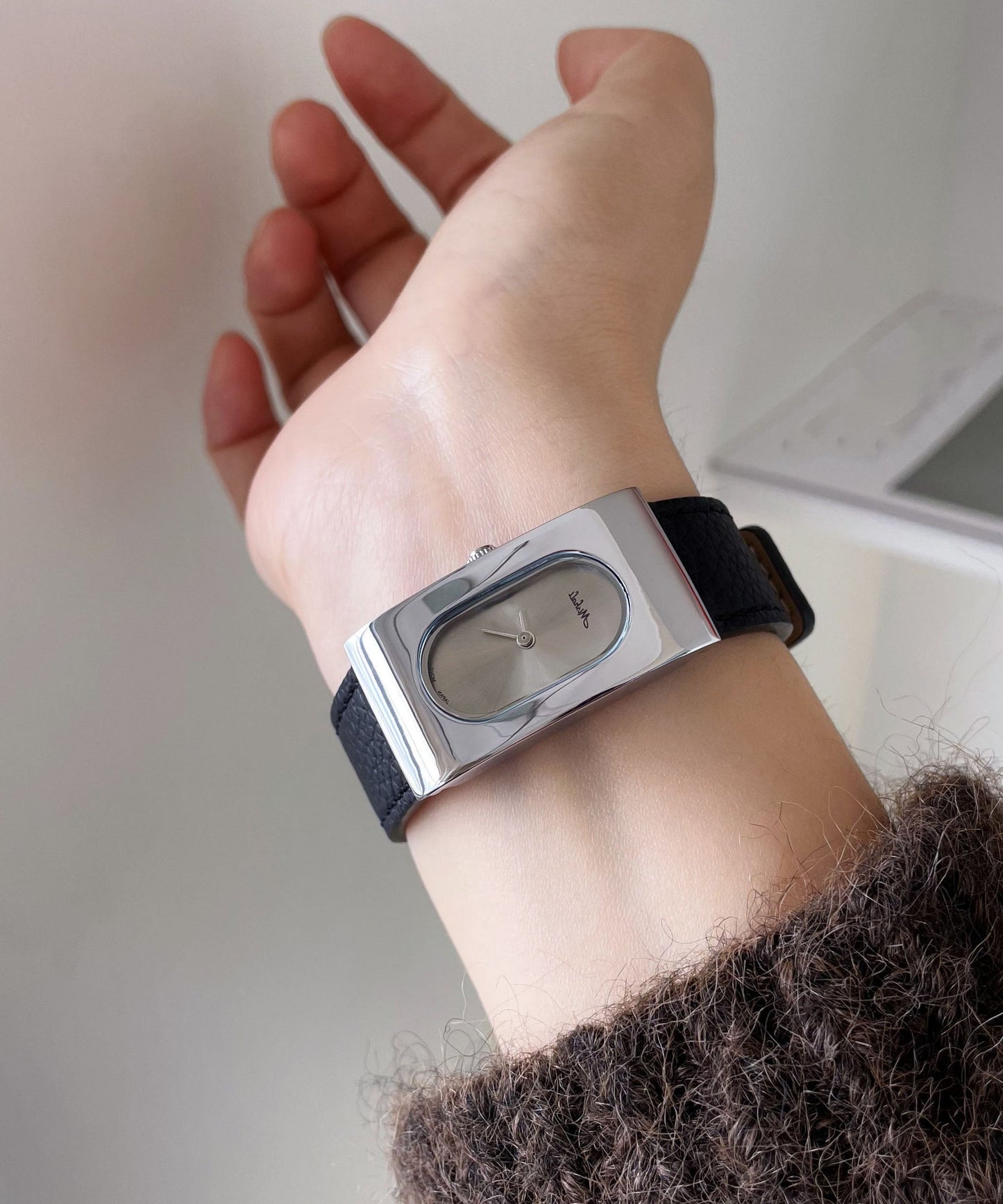 Rechteckige kurze Bewegung Uhren Leder Quarz Seide