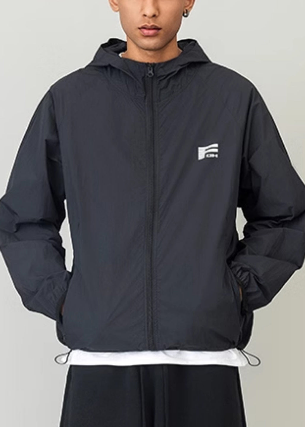 Manteau décontracté UPF 50+ noir imprimé avec cordon de serrage et capuche pour homme