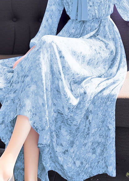 Robe longue en mousseline de soie à taille haute avec imprimé nœud bleu chic pour l'automne QR043