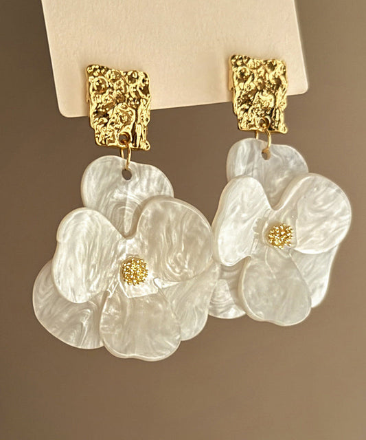 Chic White Acrylic Floral Drop Earrings WZ015