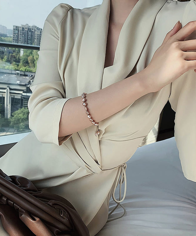 Schickes weißes Legierungsperlen-Quasten-Charm-Armband ET013