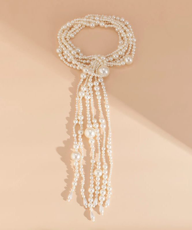 Collier chic en alliage blanc avec médaillon et pampilles en perles YI007
