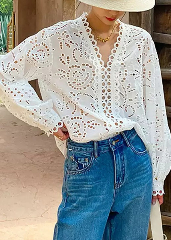 Chemise d'été brodée ajourée à col en V chic et blanche