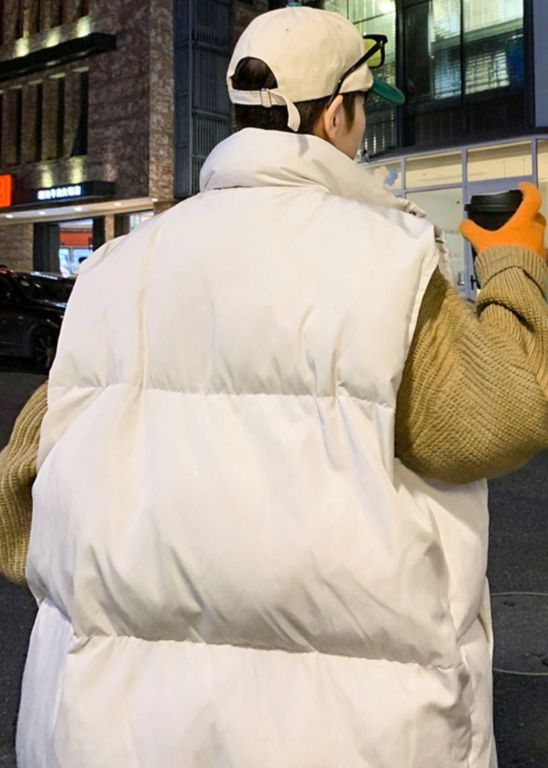 Edle schwarze übergroße Pufferweste mit Kordelzug und feiner Baumwollefüllung für Herren im Winter TK024
