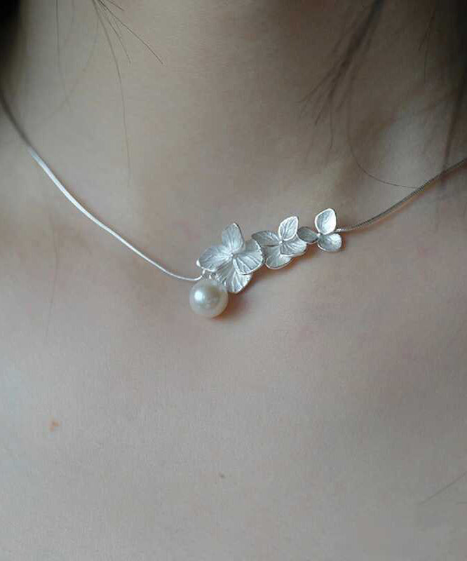 Classy White Sterling Silver Floral Pearl Necklace PO079