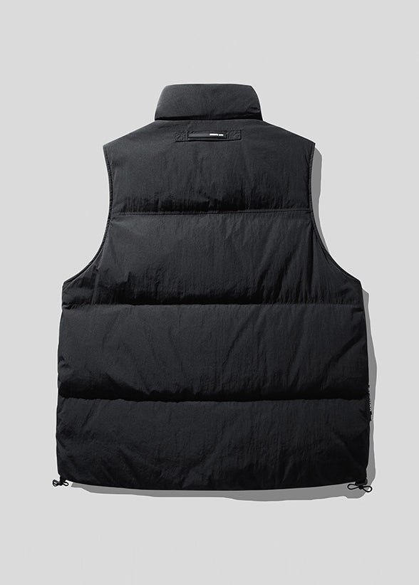 Coole braune Stehkragen-Reißverschluss-Entendaunenwesten für Herren im Winter TK022