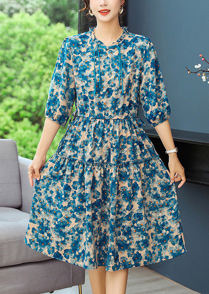 Robe d'été élégante à volants et imprimé tunique bleu