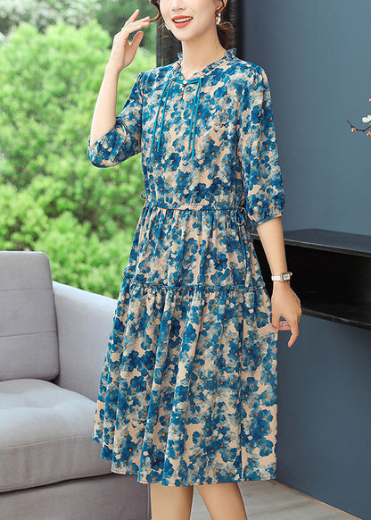 Robe d'été élégante à volants et imprimé tunique bleu